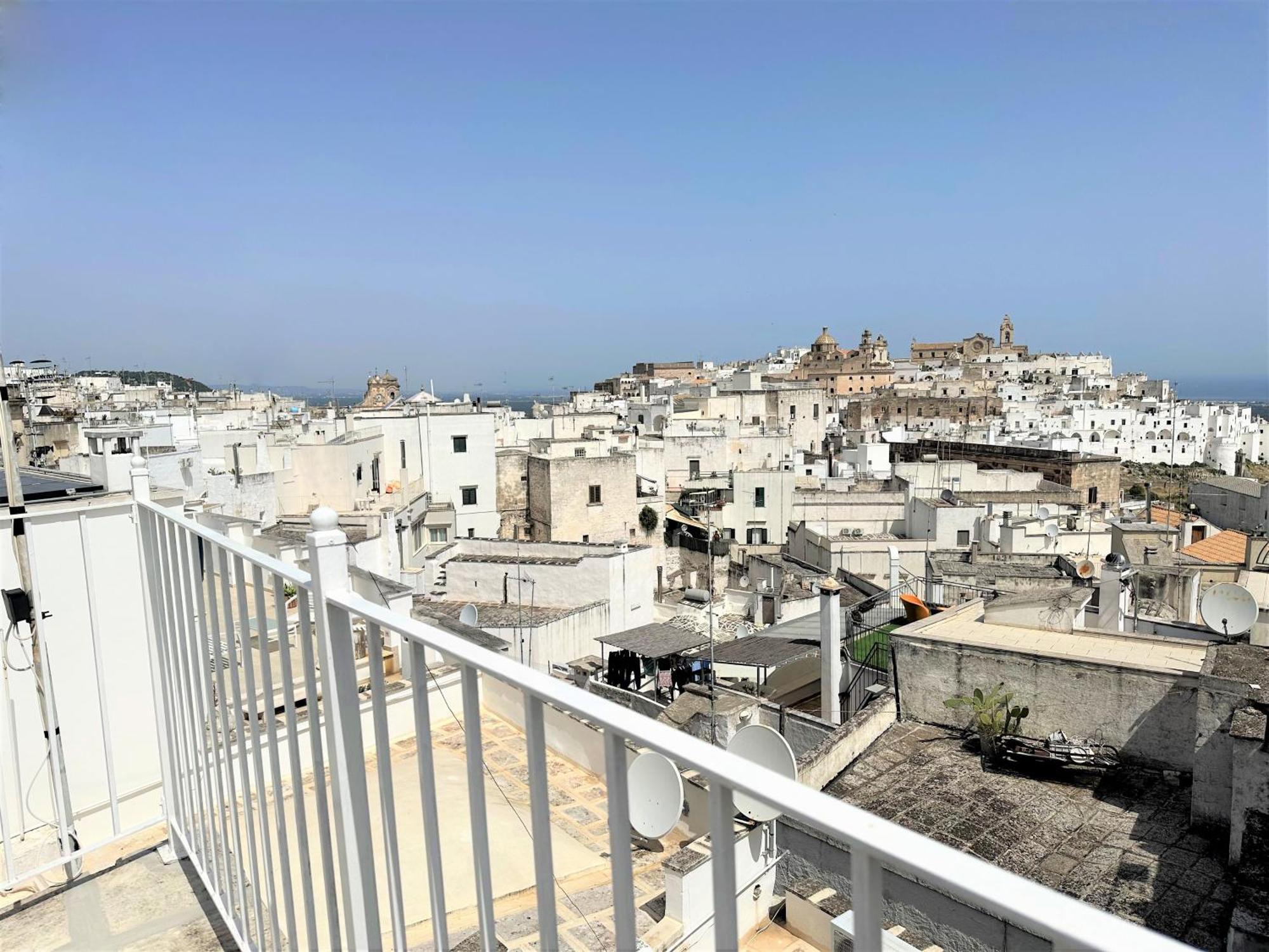 فيلا La Stanza Sul Tetto - Panorama&Relax - Ostuni Centro المظهر الخارجي الصورة